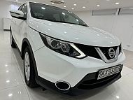 Nissan Qashqai 1.2 DIG-T CVT Revcam 2015 Rear Entertainment White